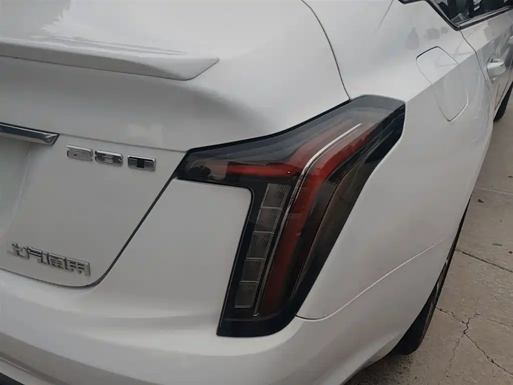 Cadillac CT5 2021 28T Leading Sport фото 8