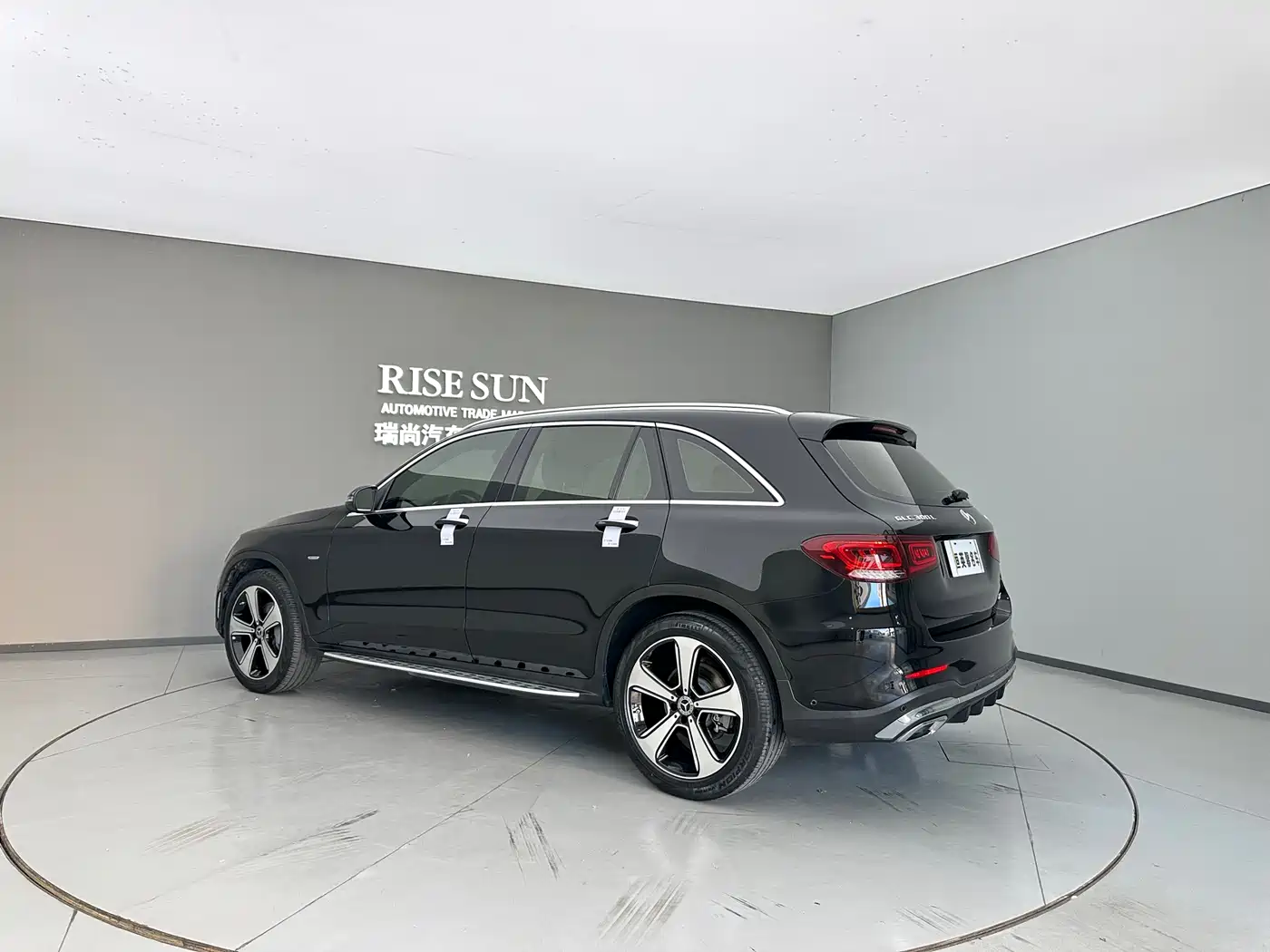 Mercedes-Benz GLC 2022 Facelift GLC 300 L 4MATIC Dynamic Collector's Edition фото 7