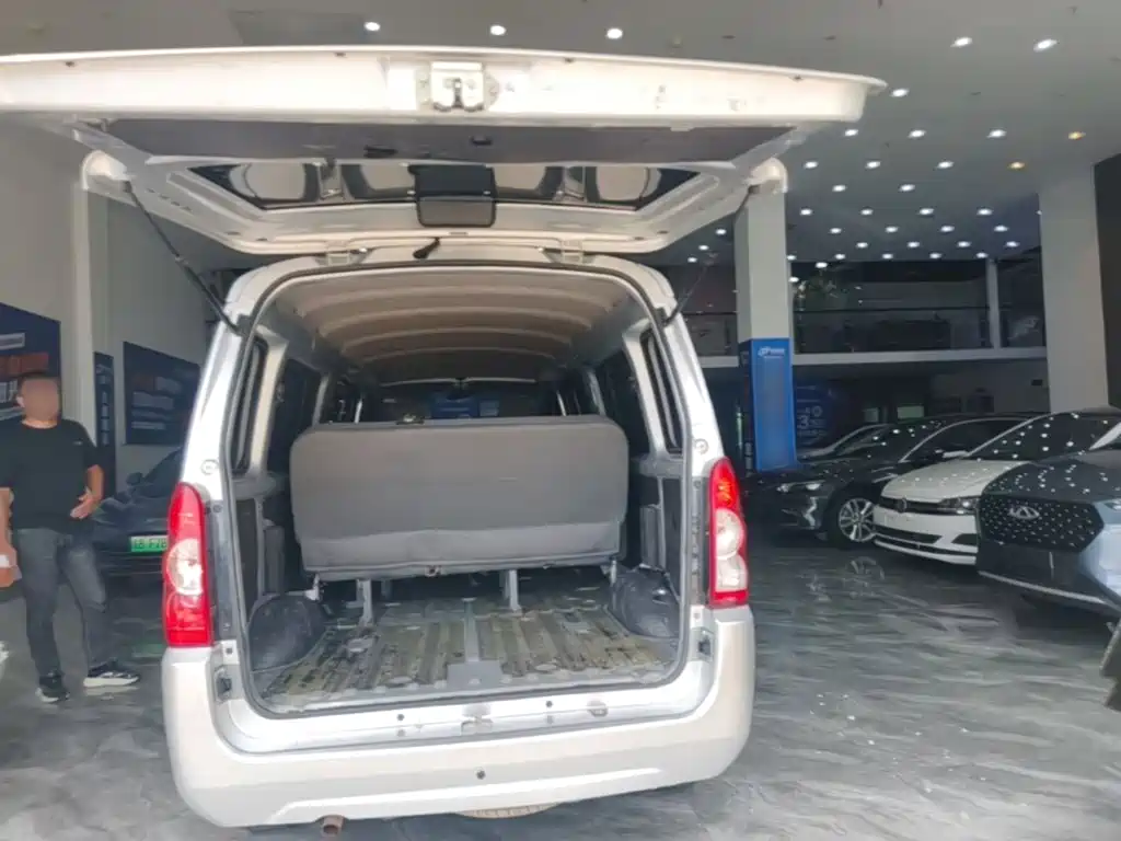 Wuling Motors Wuling Rongguang 2022 2021 1.5L Extended Standard Power Assisted L3C