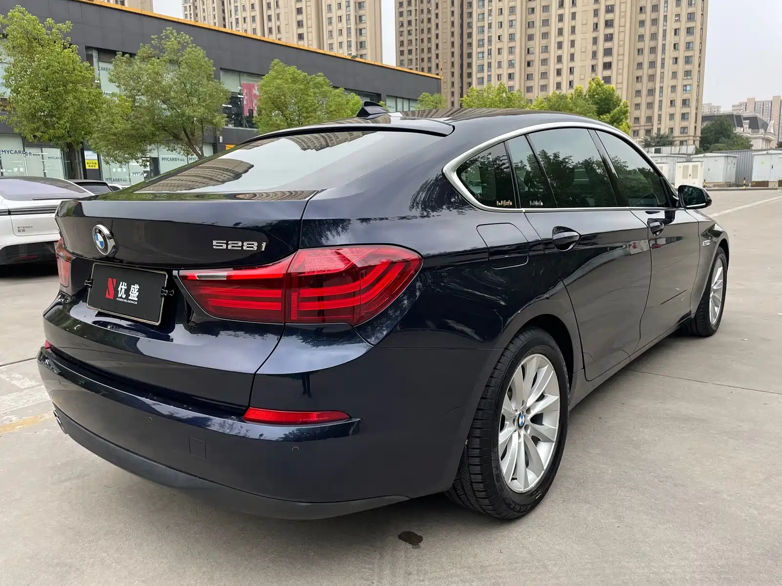 Photo 8 - BMW 5 Series GT