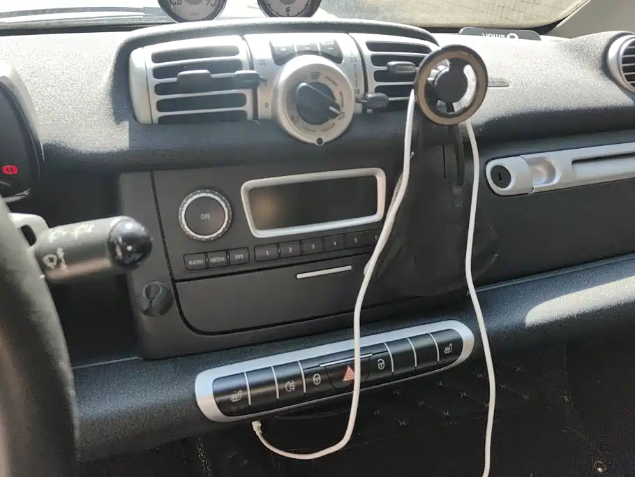 smart fortwo 2013 2012 1.0T Hardtop Passion Navigator