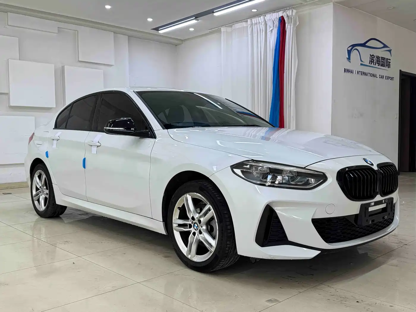 BMW 1 Series 2021 Facelift 120i M Sport Shadow Edition фото 3