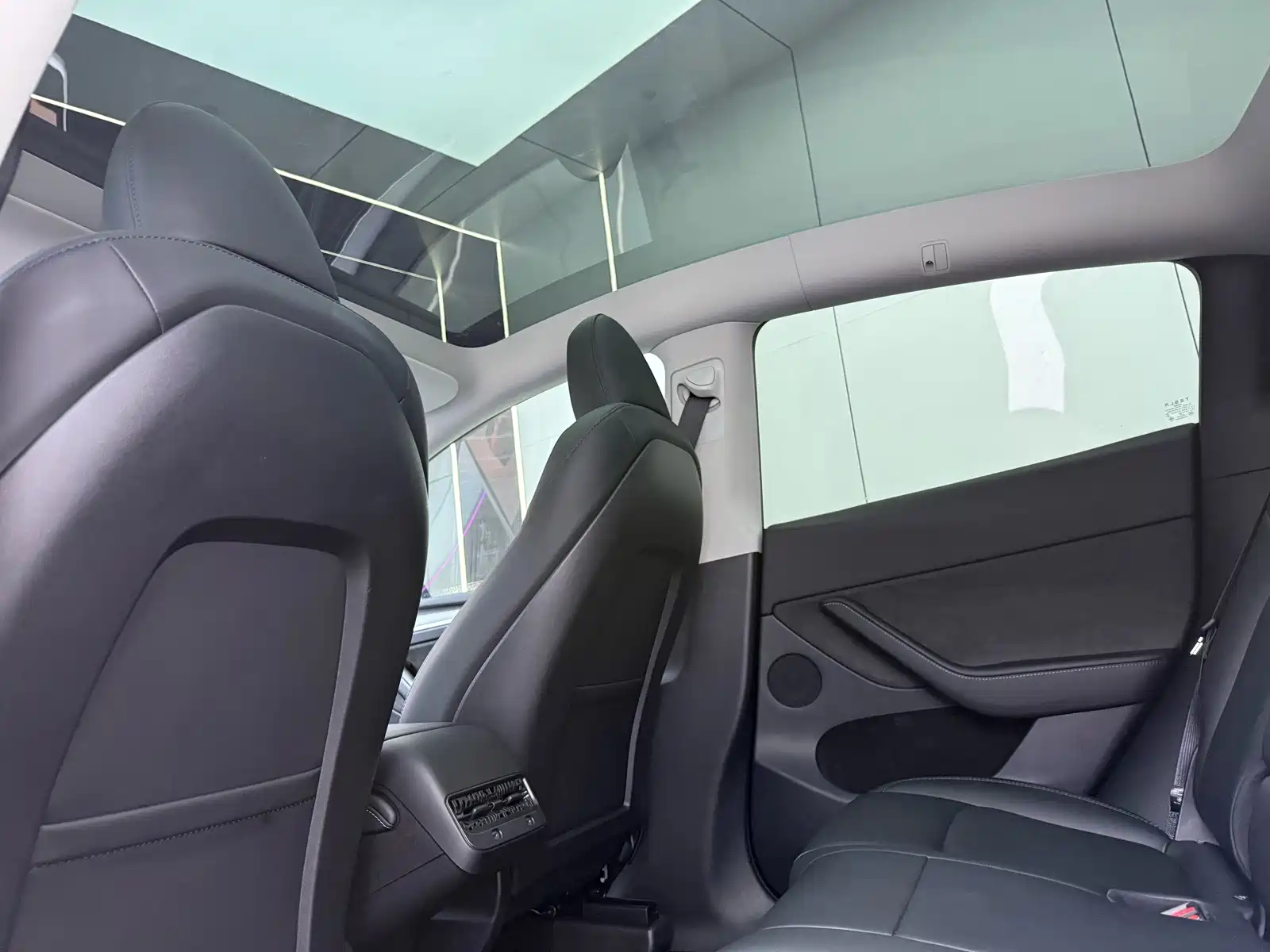 Фото 9 - Tesla Model Y