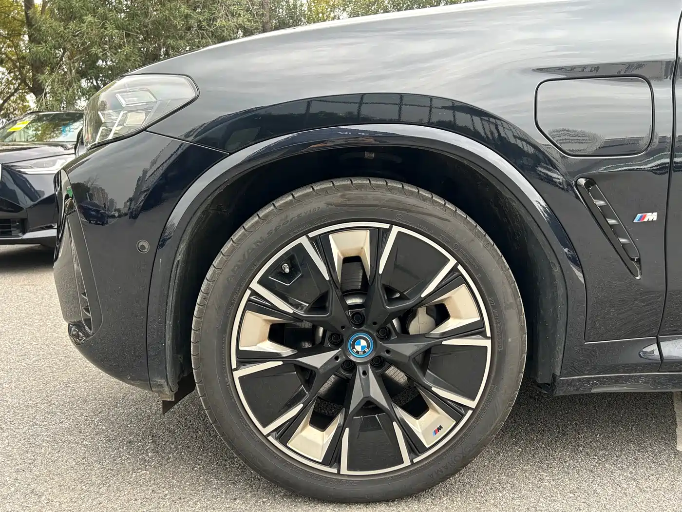 BMW IX3