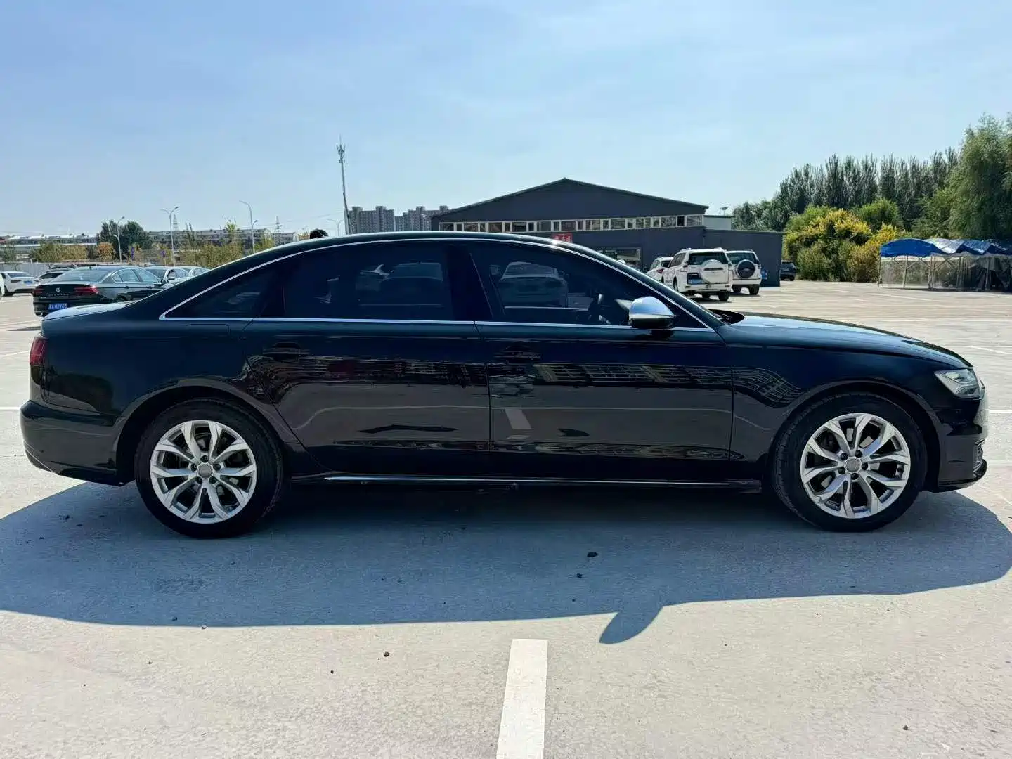 Photo 6 - Audi A6L