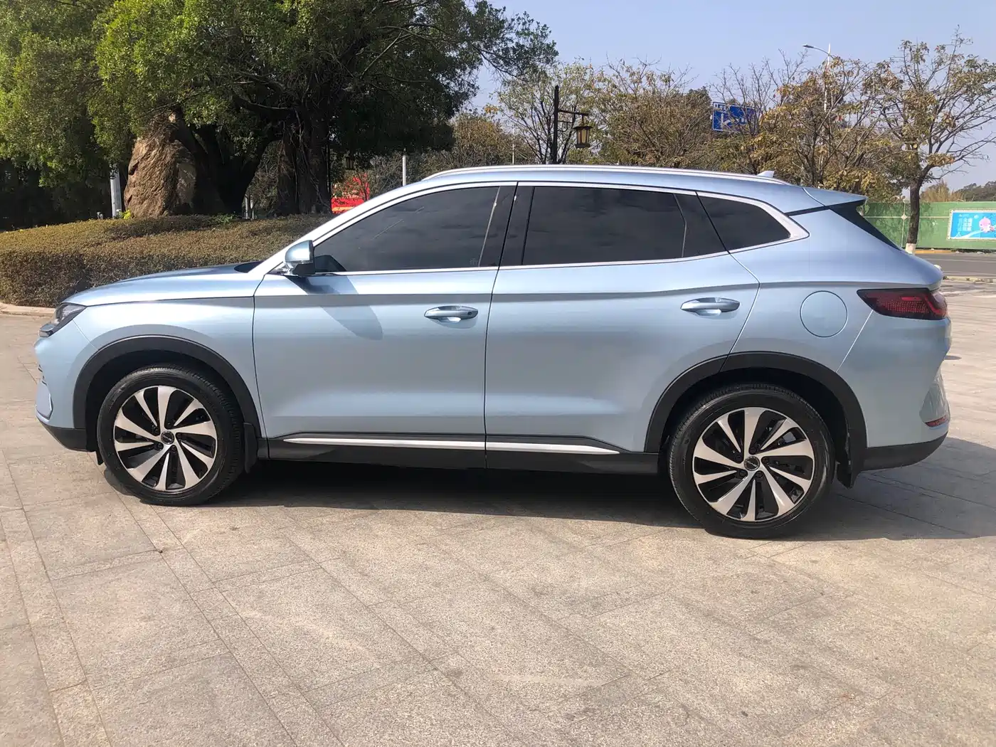 BYD Song PLUS PHEV 2023 Champion Edition DM-i 110KM Flagship фото 6