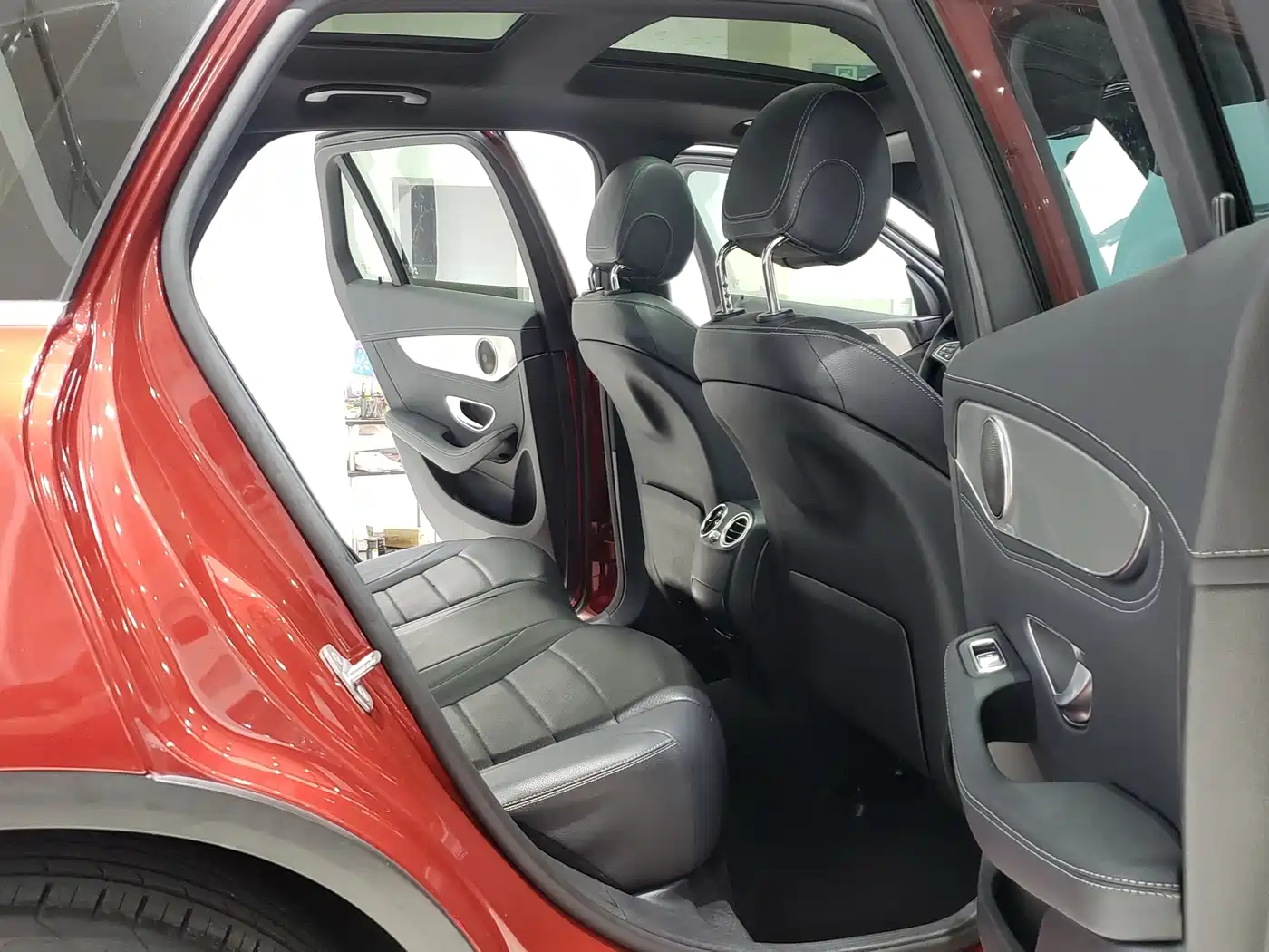 Фото 9 - Mercedes-Benz GLC