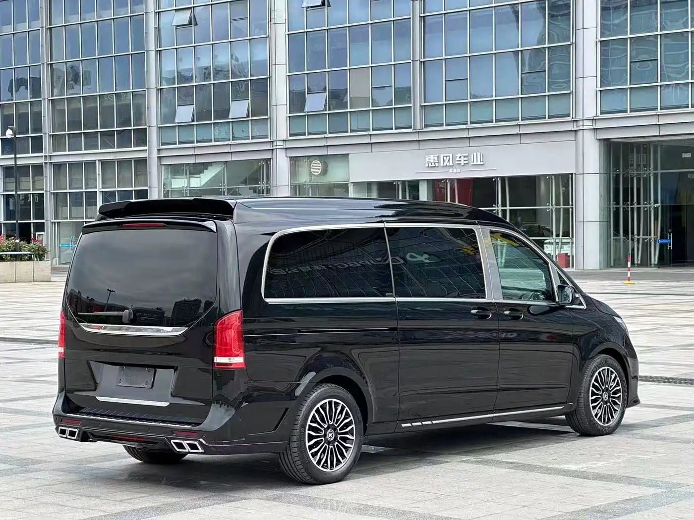 Mercedes-Benz V-Class 2022 V 260 L Long Wheelbase Prestige Edition фото 7