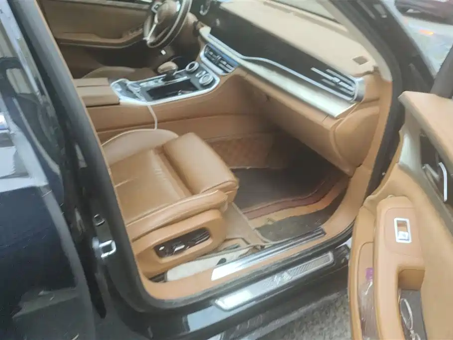 Hongqi H9 2020 2.0T Smart Connection Qi Chang Edition фото 8