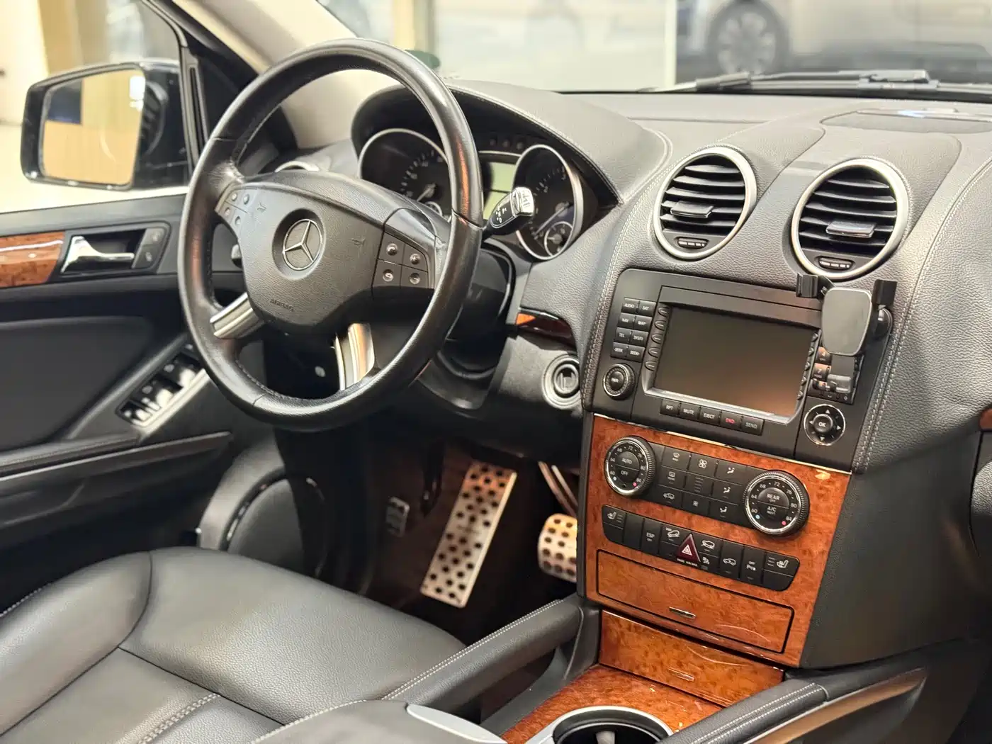 Mercedes-Benz GL-Class фото 17