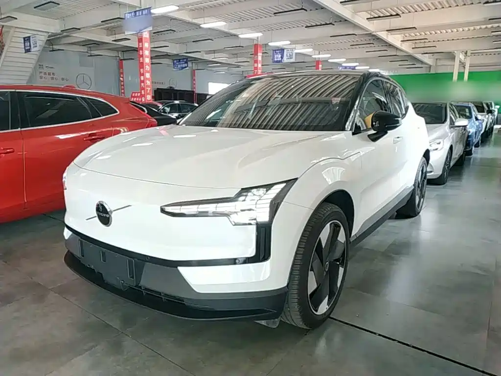 2025 Volvo EX30