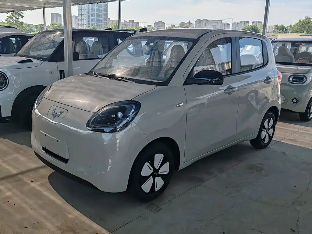 Wuling Motors Hongguang MINIEV 2026 2025 4-Door Advanced