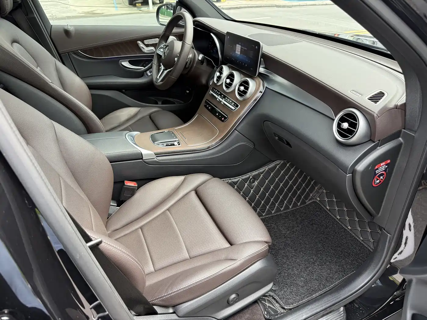 Mercedes-Benz GLC 2020 Facelift GLC 260 L 4MATIC Luxury фото 11