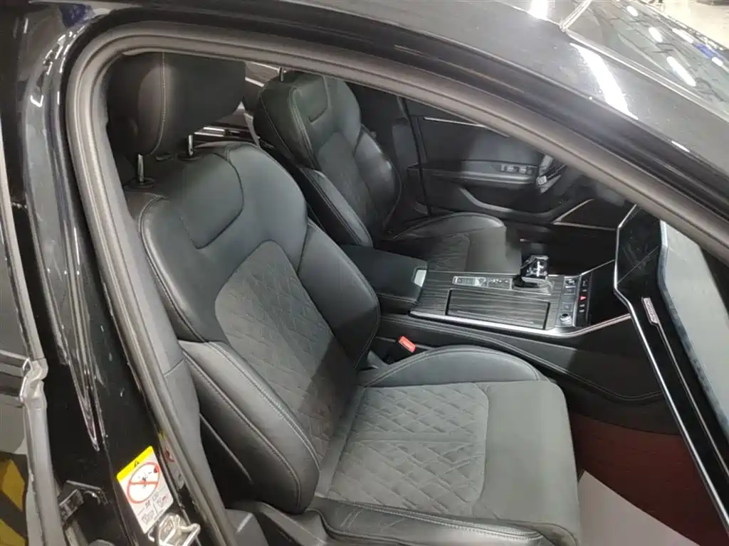 Audi A6L 2024 55 TFSI quattro Exclusive Dynamic фото 11