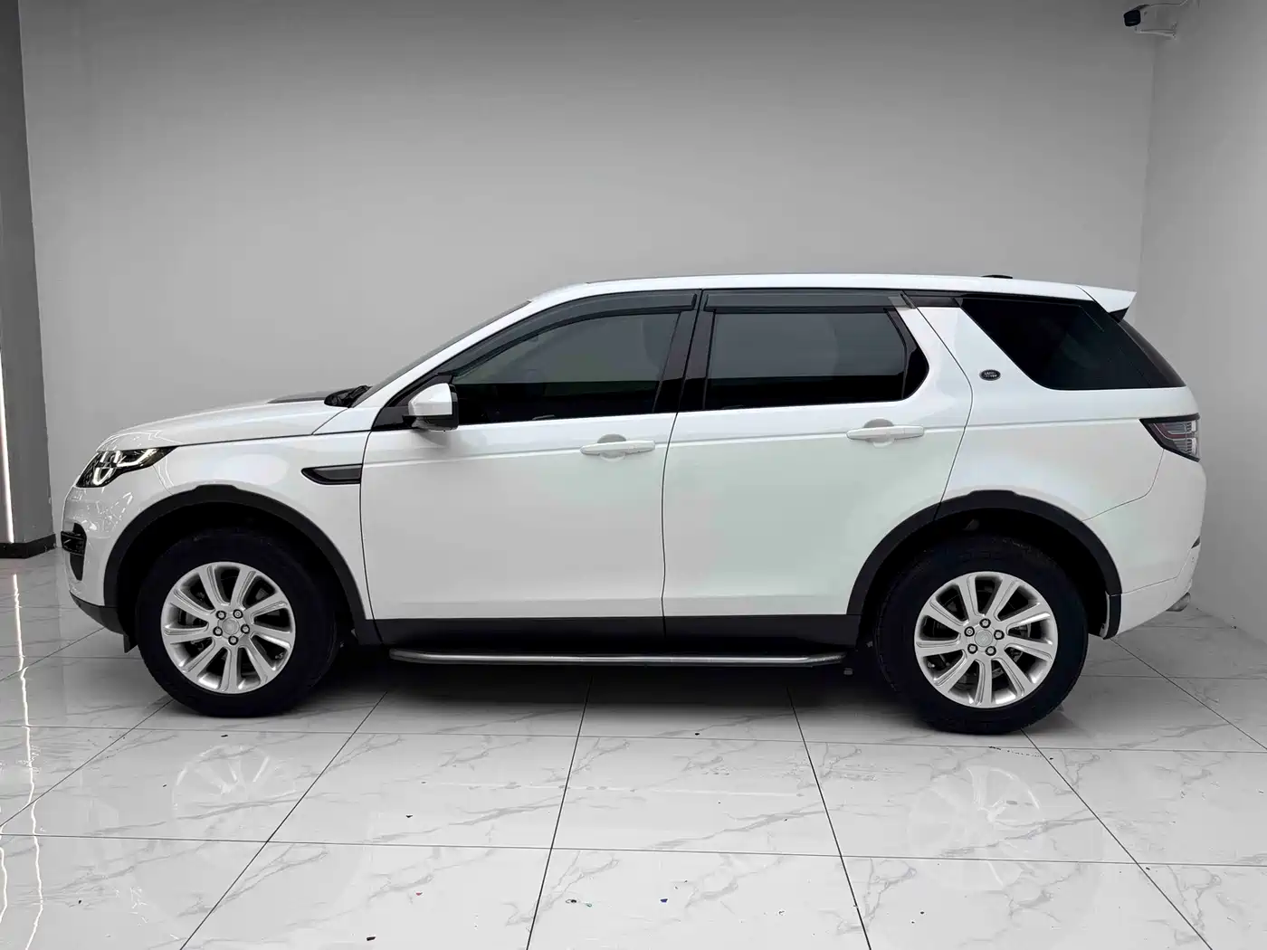 Land Rover Discovery Sport 2016 2016 2.0T SE