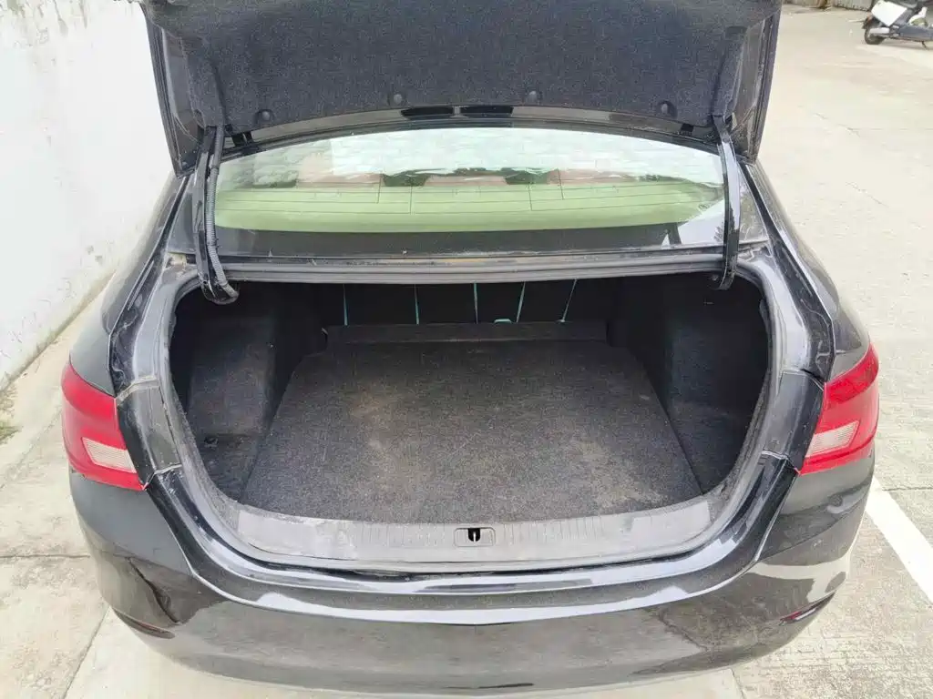 Photo 5 - Buick Excelle
