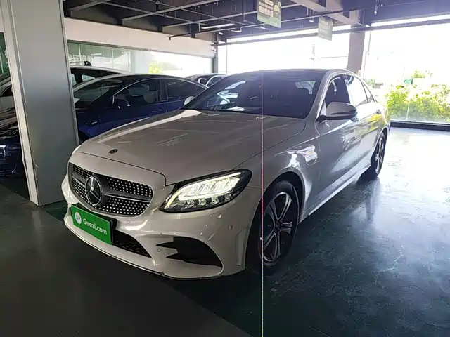 Mercedes-Benz C-Class 2021
