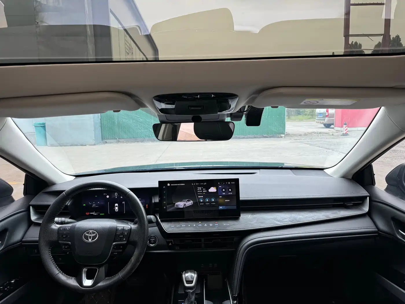 Photo 7 - Toyota Camry