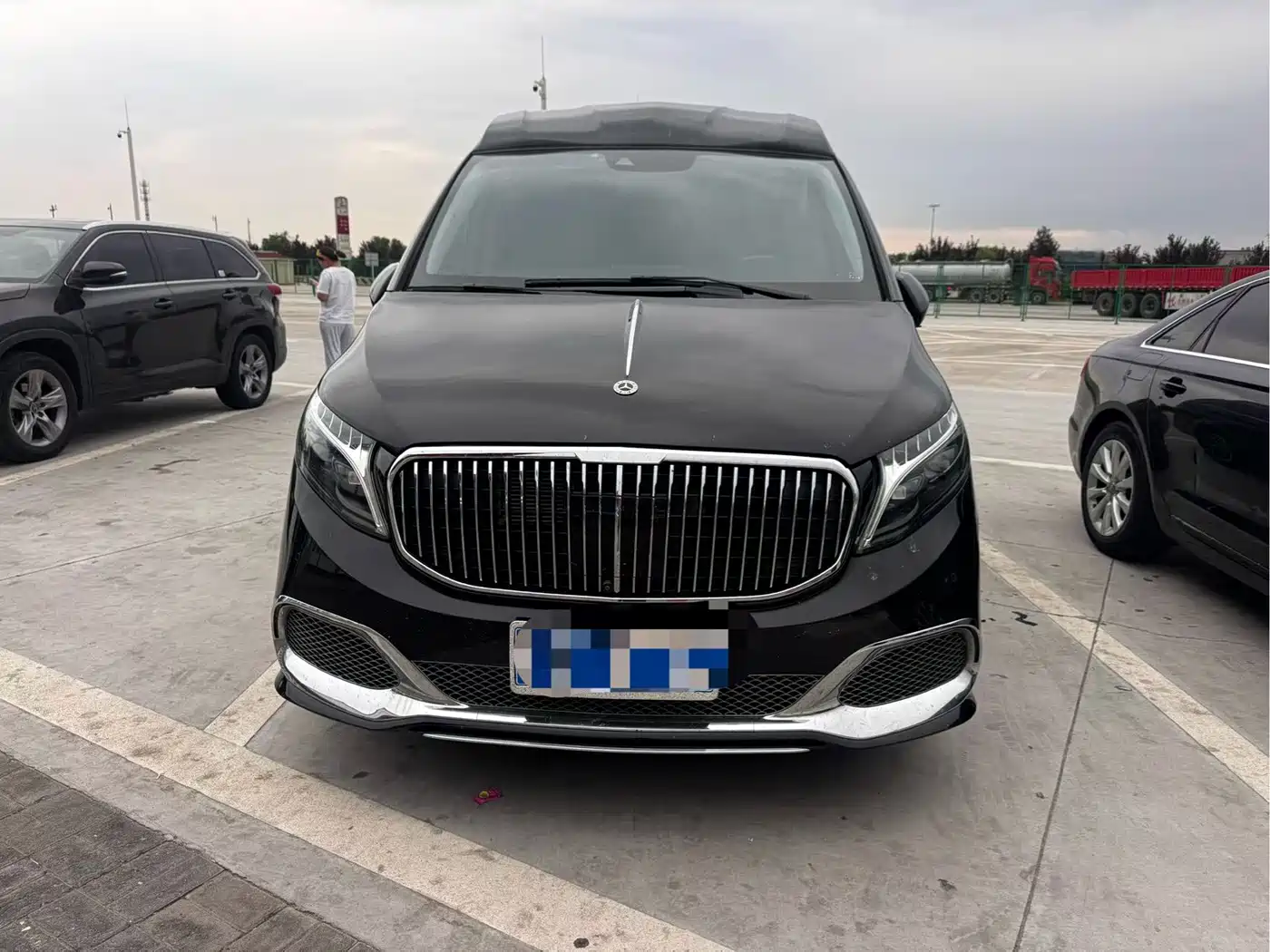 Mercedes-Benz V-Class 2024 2022 V 260 L Long Wheelbase Luxury Edition