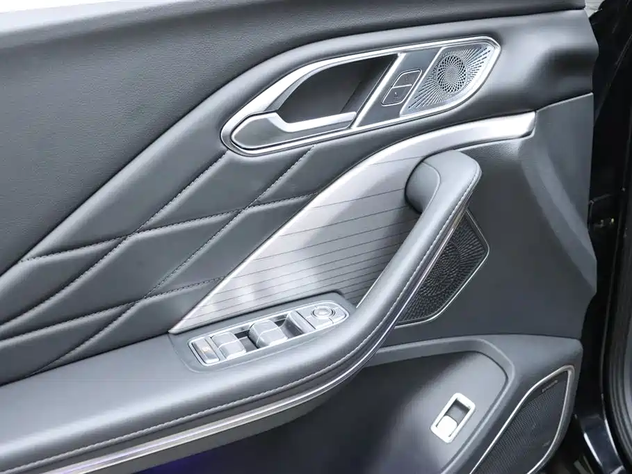 Hongqi HONGQI HS7 PHEV