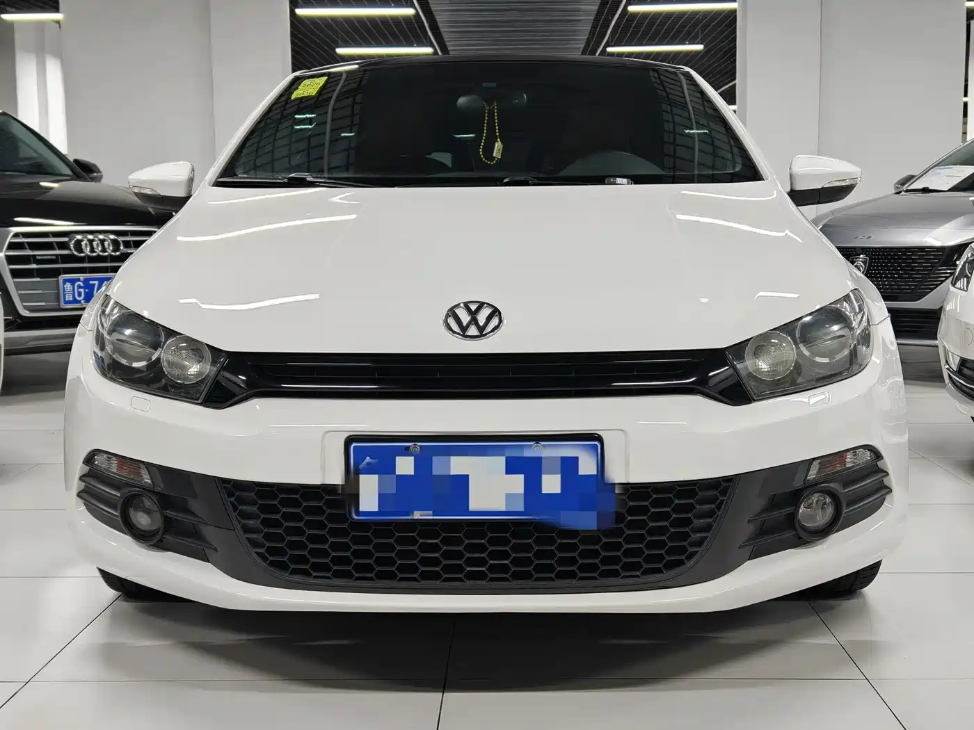 Volkswagen Scirocco 2012 2011 2.0TSI Luxury