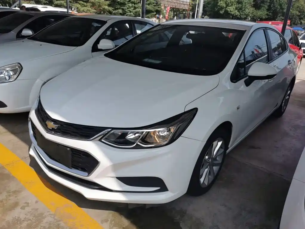 Chevrolet Cruze 2017 2018 320 Automatic Pioneer Sunroof Edition