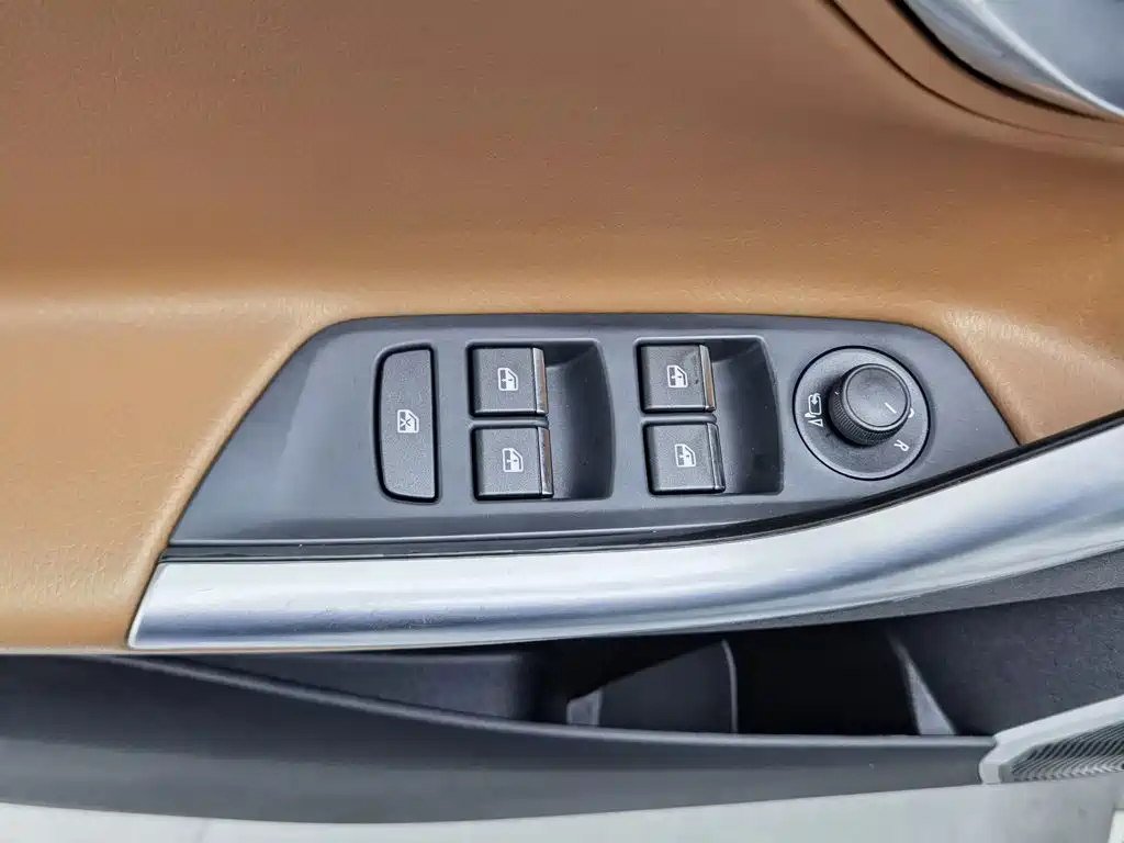 Soueast DX7 2017 2017 1.5T Automatic Premium
