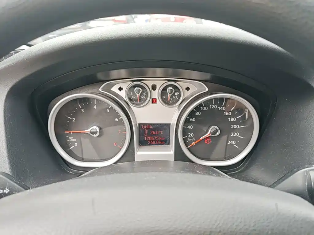 Ford Focus 2015 2013 Hatchback Classic 1.8L Manual Base