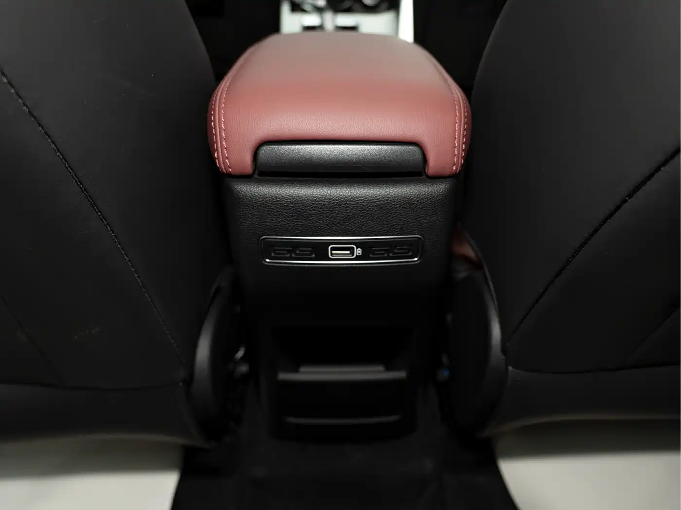 GEELY AUTOMOBILE BINYUE