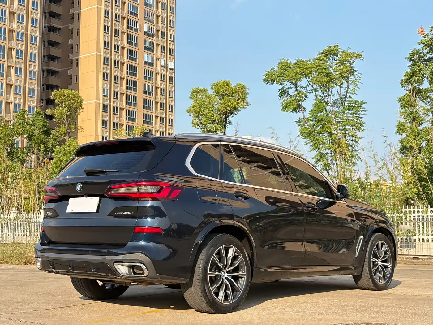 BMW X5 2022 xDrive 30Li Premium M Sport Package фото 9