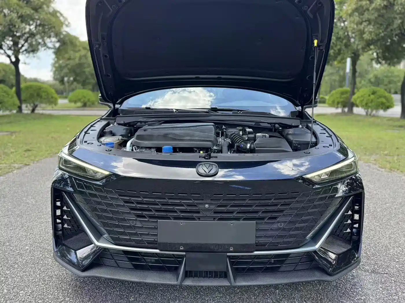 Changan UNI-V 2022 2022 1.5T Smart Pilot Edition