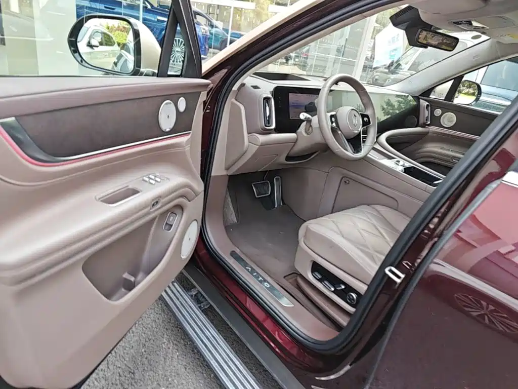 AITO Wenjie AITO M9 2026 2025 Extended Range Ultra 52kWh 5-Seater