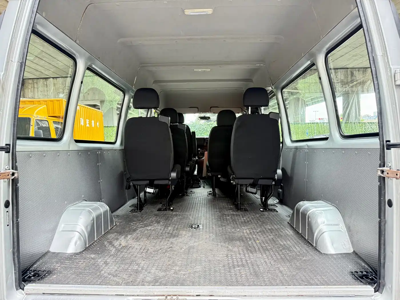 Jiangling Tesun 2022 2021 Model 2.8T Space King Taurus Edition Long Wheelbase Medium-High Roof Single Rear Tire-Step 6-Seater Diesel China VI JX493