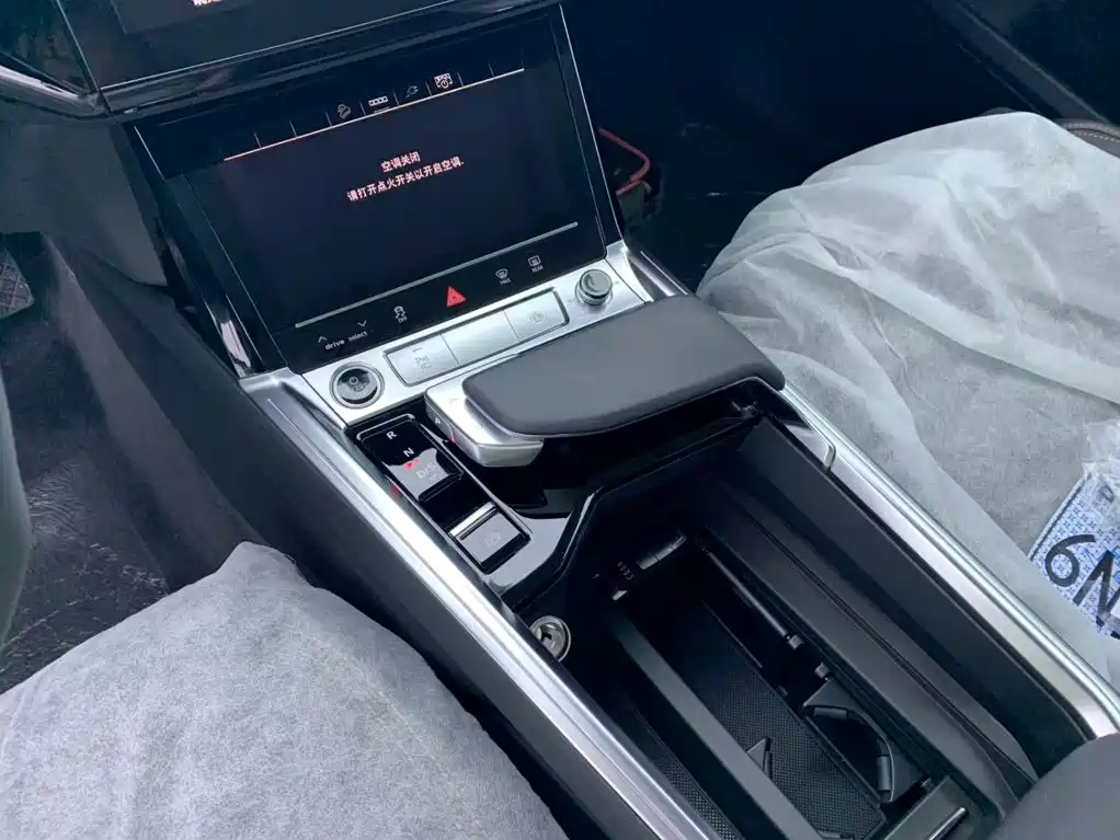Audi e-tron 2026 2021 50 quattro Luxury