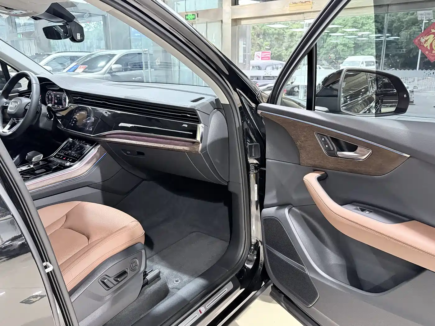Audi Q7 2023 55 TFSI quattro S line Sport фото 13
