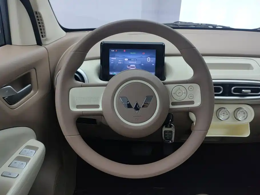 Wuling Motors Hongguang MINIEV 2026 2025 4-Door Advanced