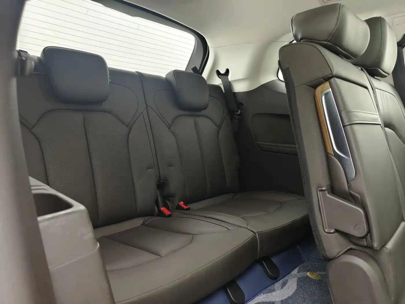 Roewe RX8 2020 2019 30T Intelligent Internet AWD Flagship Edition