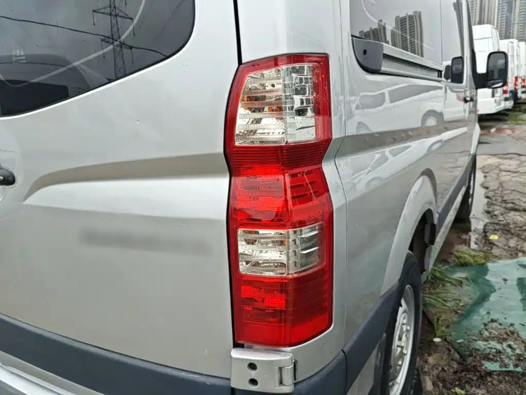 Foton Tuyano 2022 2021 2.0T Manual Tongtu Short Wheelbase Medium Roof 5/6-Seater 4F20TC3