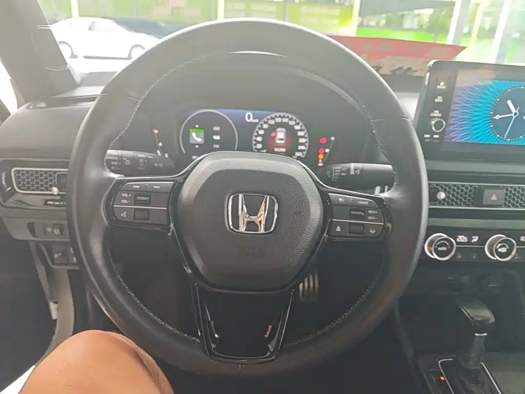 Photo 11 - Honda Civic