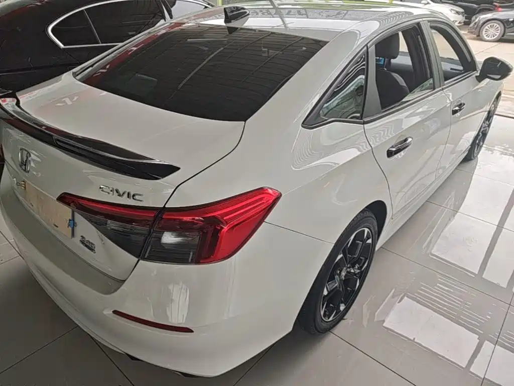 Photo 7 - Honda Civic