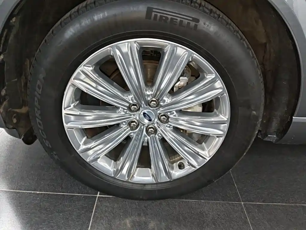 Ford Explorer 2021 2020 EcoBoost 285 AWD Titanium Edition 7-Seater