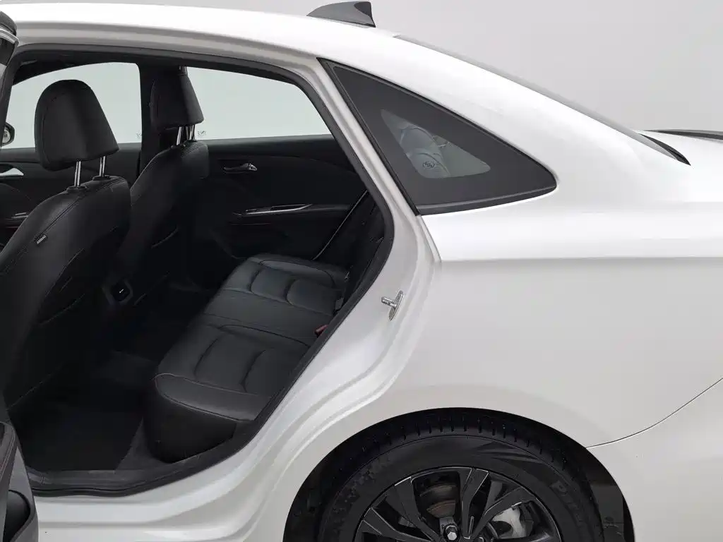 Chevrolet Monza 2019 2019 RS 330T Auto Smooth Edition China VI