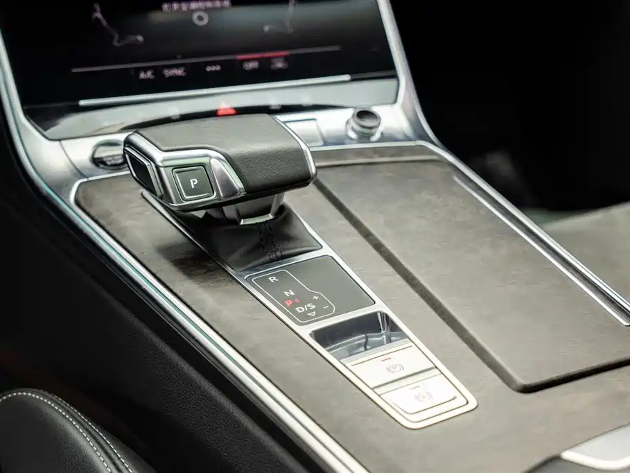 Audi A6L 2023 45 TFSI Premium Selection Dynamic фото 14