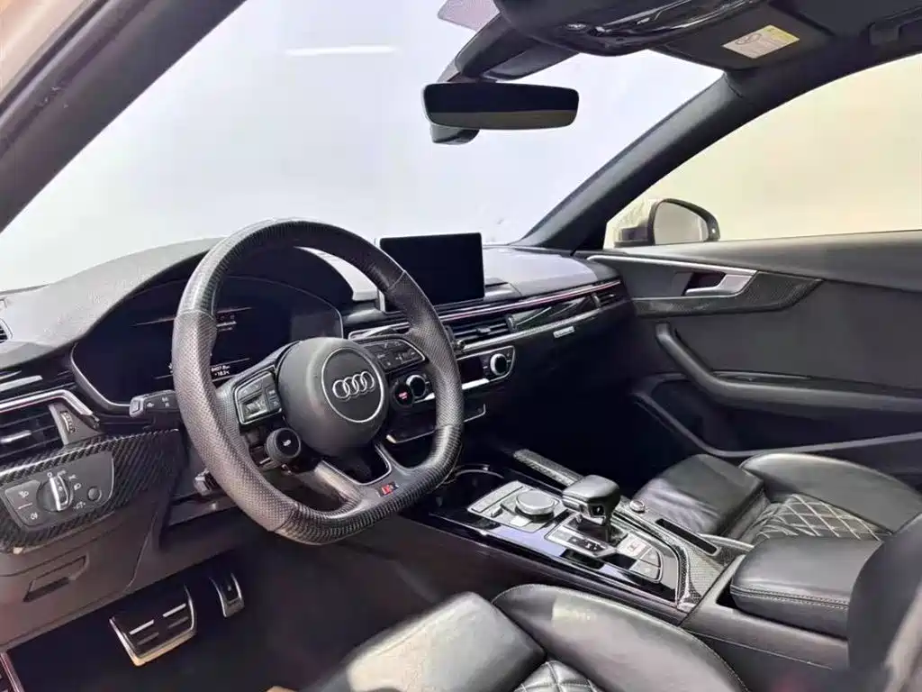 Audi A4L 2017 40 TFSI Progressive фото 4