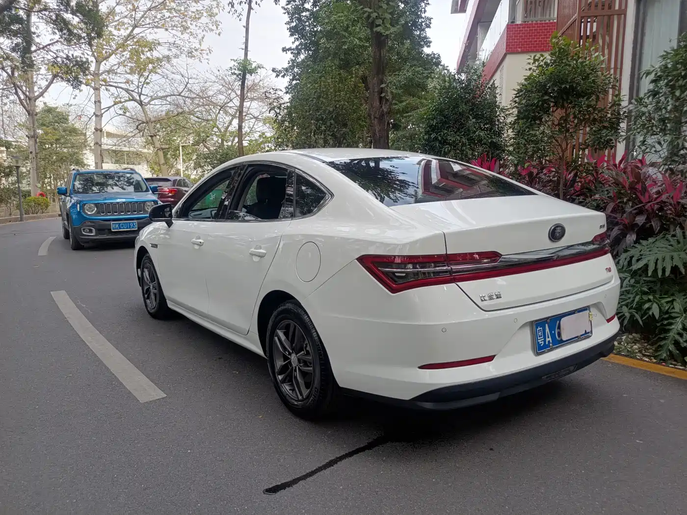 BYD Qin Pro 2019 Super Energy Edition 1.5TI Auto Smart Connection Sharp Fashion Type China V фото 5