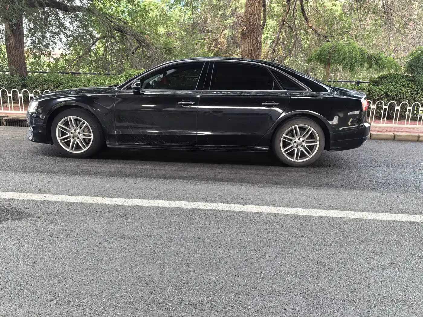 Фото 7 - Audi A8