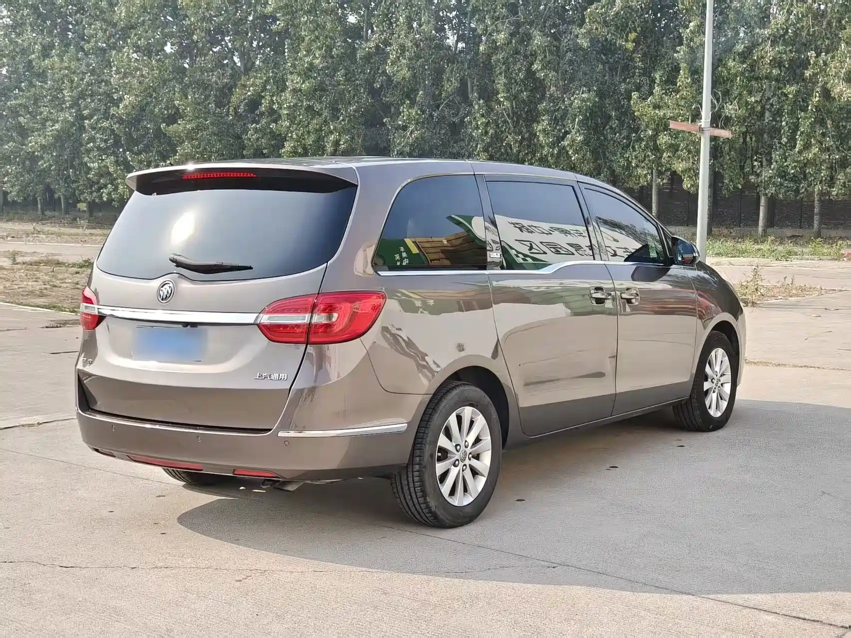 Фото 9 - Buick GL8