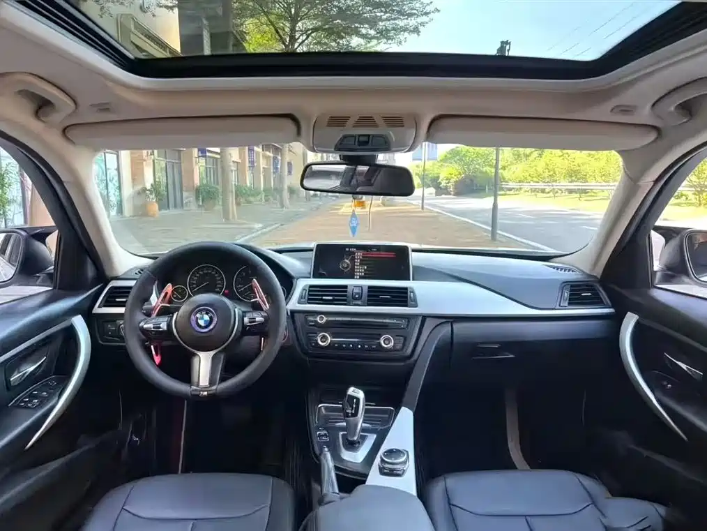 BMW 3 Series 2015 320Li Fashion фото 4