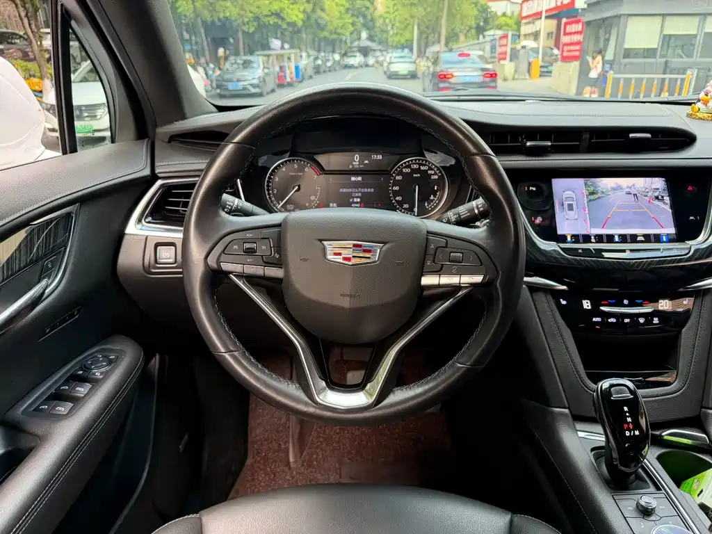 Cadillac XT6 2022 2021 28T 6-Seater Luxury