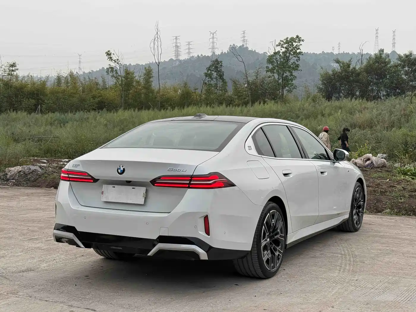BMW 5 Series 2025 530Li Premium M Sport Package фото 21